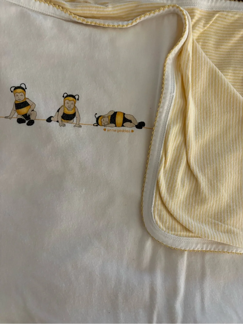 2007 Anne Geddes Baby Blanket Bumble Bee Babies Yellow White Striped‎ 27”x35.5”